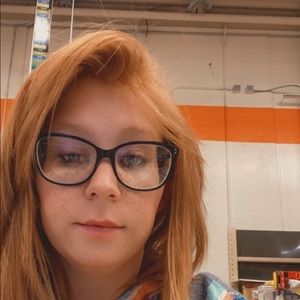 Meet your Posher, Desiree